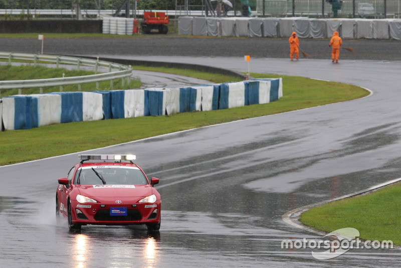 Safety car
