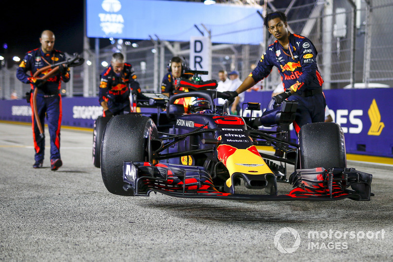 Daniel Ricciardo, Red Bull Racing RB14, in griglia di partenzathe grid 