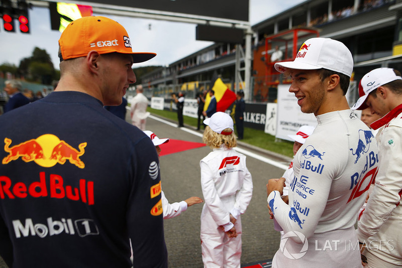 Макс Ферстаппен, Red Bull Racing, и Пьер Гасли, Scuderia Toro Rosso