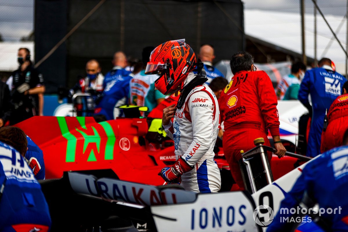 Nikita Mazepin, Haas F1, en el Parc Ferme tras el Sprint