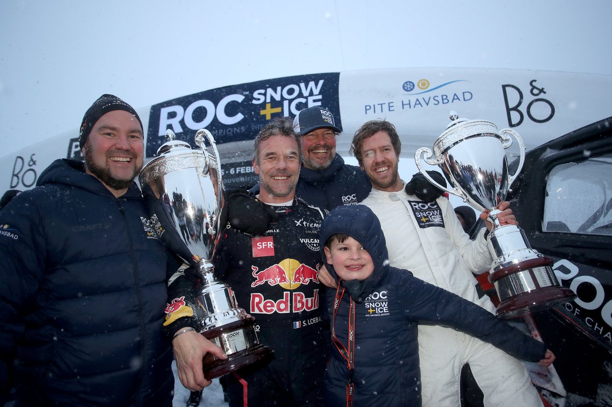 Ganador Sebastien Loeb, segundo lugar Sebastian Vettel, Fredrik Johnsson, RoC