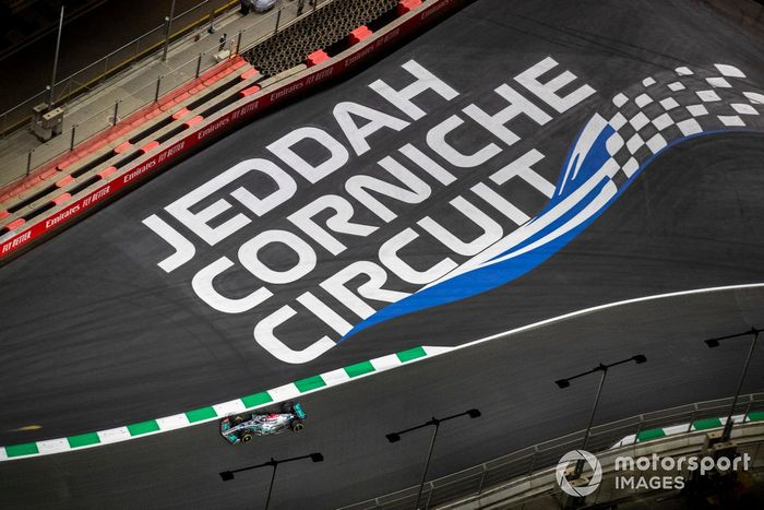 George Russell, Mercedes W13