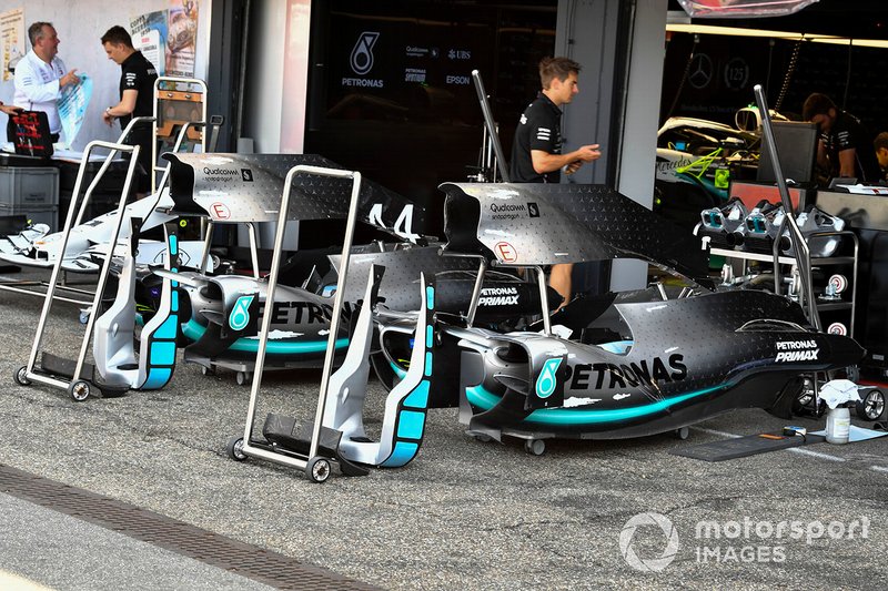 Le capot moteur de la Mercedes AMG F1 W10