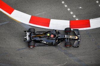 Kevin Magnussen, Haas VF-19