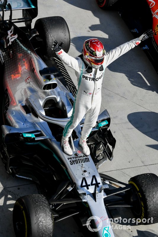 Yarış galibi Lewis Hamilton, Mercedes AMG F1 W10, Parc Ferme