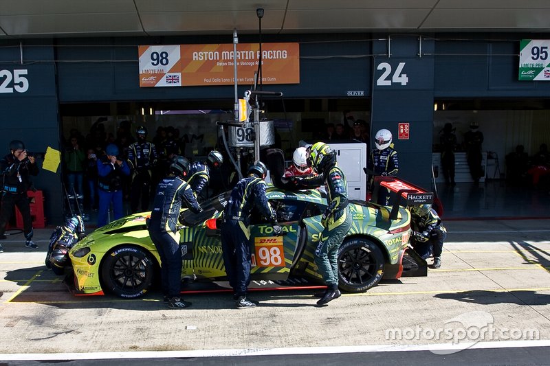 #98 ASTON MARTIN RACING Aston Martin Vantage AMR: Paul Dalla Lana, Darren Turner, Ross Gunn