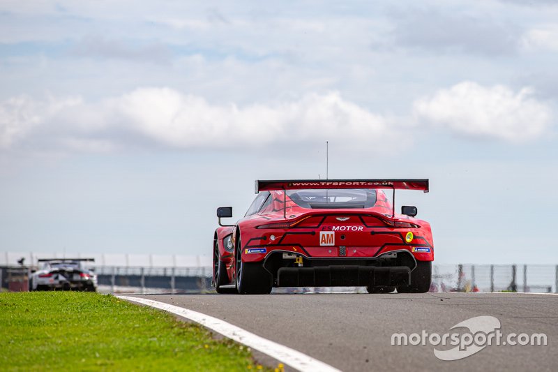 #90 TF Sport Aston Martin Vantage AMR: Salih Yoluc, Charlie Eastwood, Jonathan Adam
