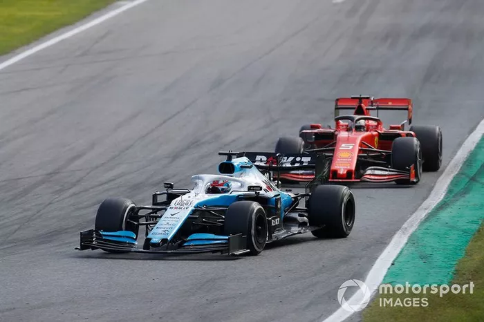 Vettel tem dia para esquecer