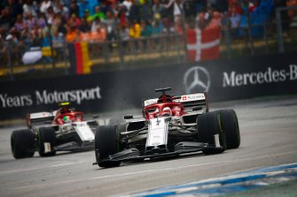 Kimi Raikkonen, Alfa Romeo Racing C38, leads Antonio Giovinazzi, Alfa Romeo Racing C38