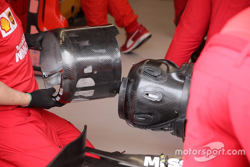 Ferrari SF90: Bremsabdeckung