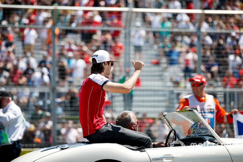 Antonio Giovinazzi, Alfa Romeo Racing, in the drivers parade