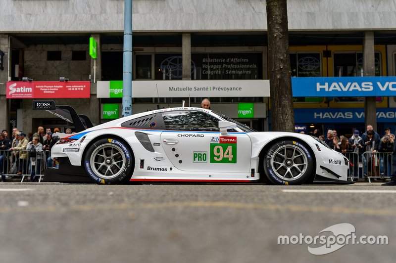 #94 Porsche GT Team Porsche 911 RSR