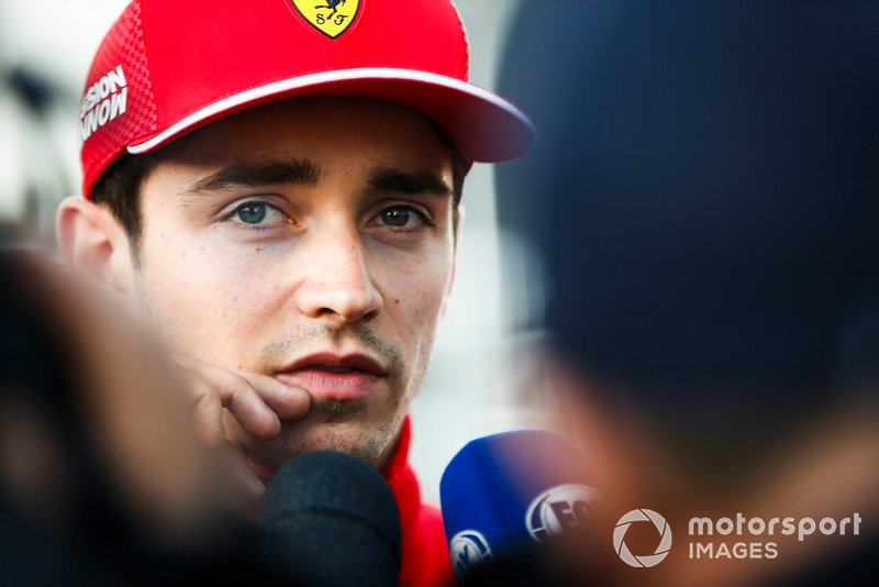 Charles Leclerc, Ferrari, viene intervistato dopo le Qualifiche
