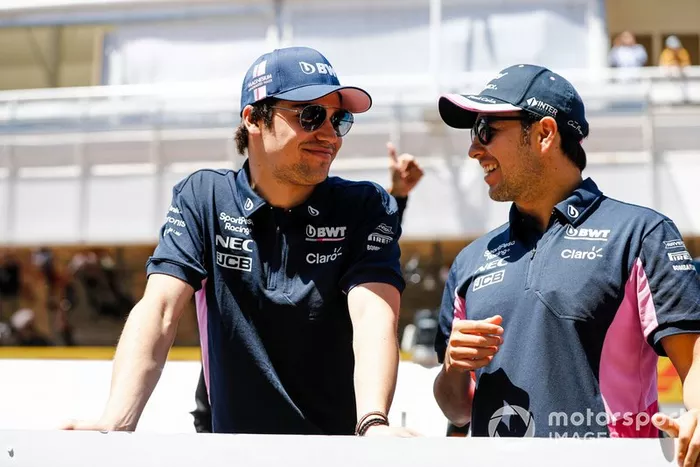Lance Stroll, Racing Point, y Sergio Pérez, Racing Point, en el desfile de pilotos