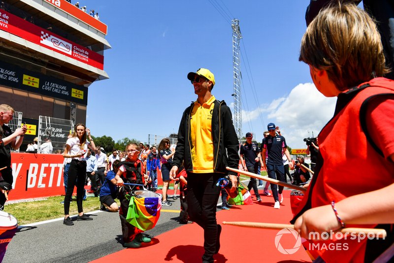 Daniel Ricciardo, Renault, at the drivers parade