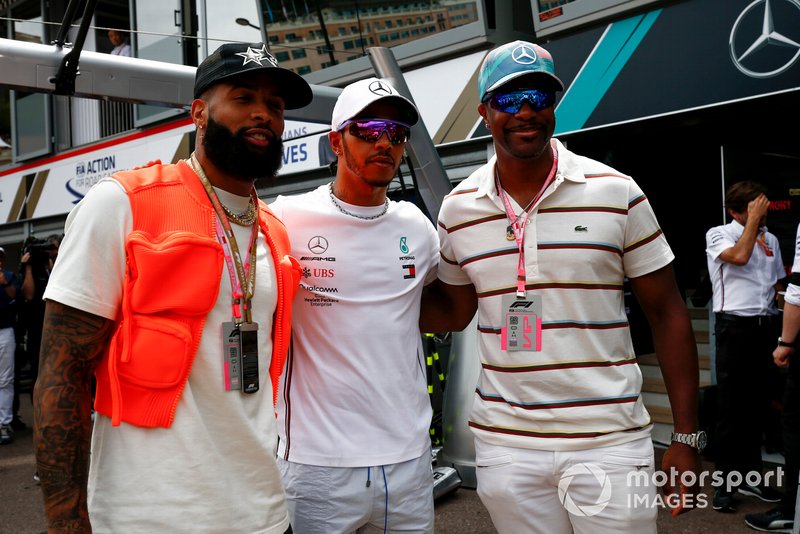 Lewis Hamilton, Mercedes AMG F1, ve P.K. Subban ve Odell Beckham Jr