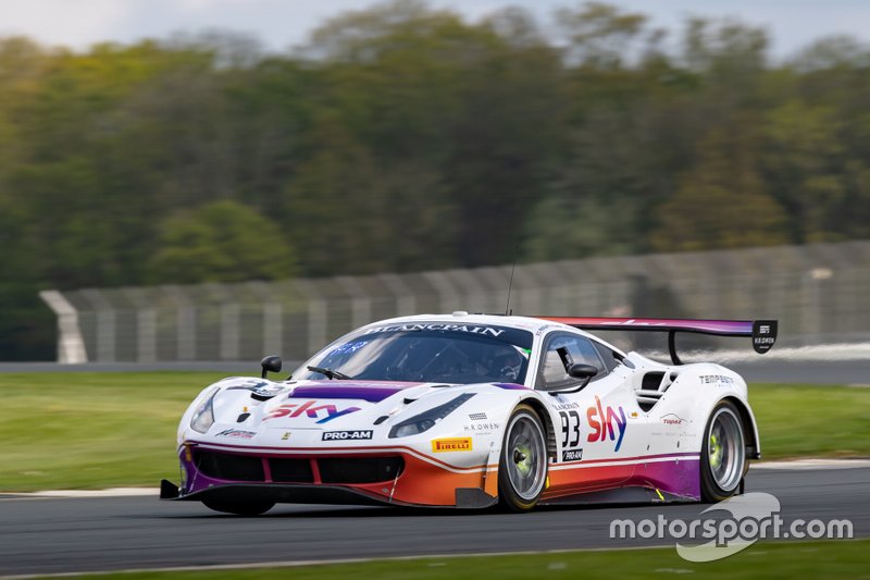 #93 Tempesta Racing Ferrari 488 GT3: Chris Buncombe, Jonathan Hui, Chris Froggatt