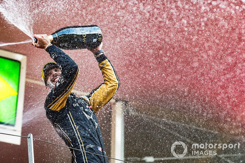 Jean-Eric Vergne, DS TECHEETAH celebrates victory on the podium