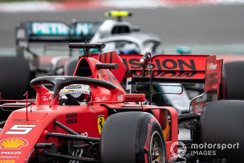 Sebastian Vettel, Ferrari SF90, Valtteri Bottas, Mercedes AMG W10