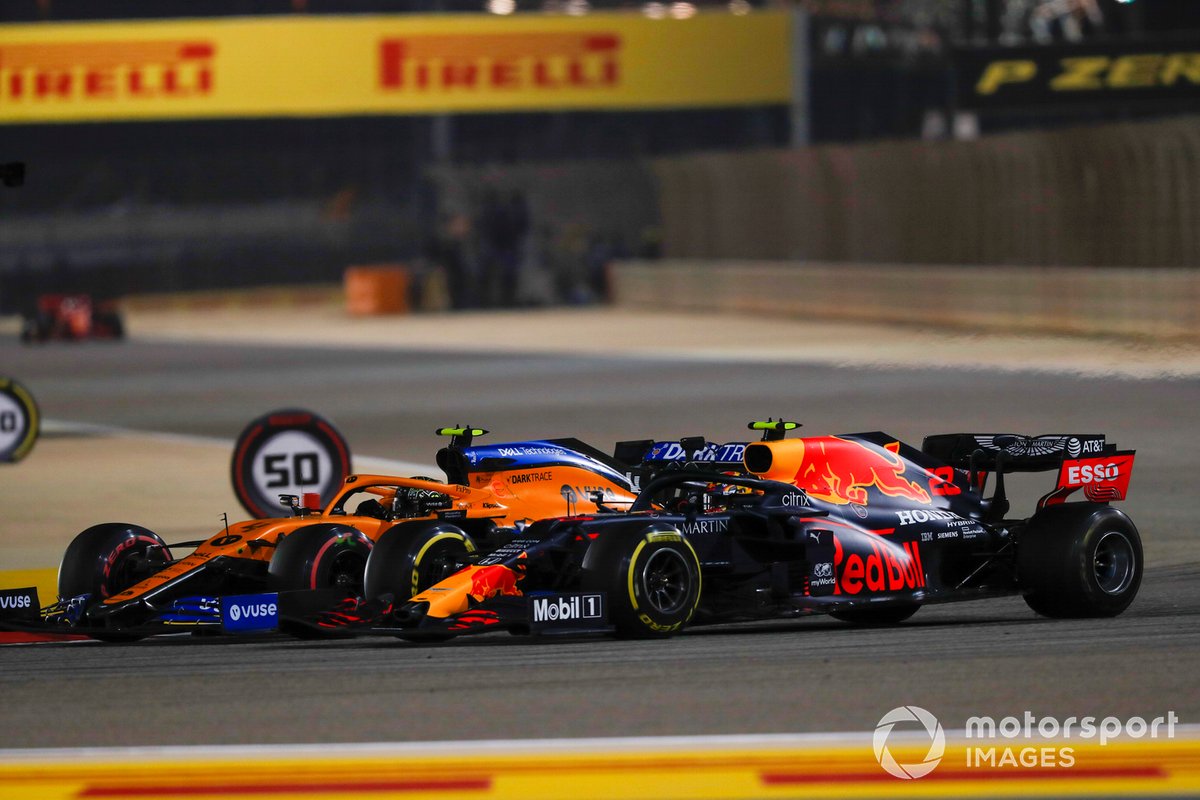Lando Norris, McLaren MCL35, Alex Albon, Red Bull Racing RB16