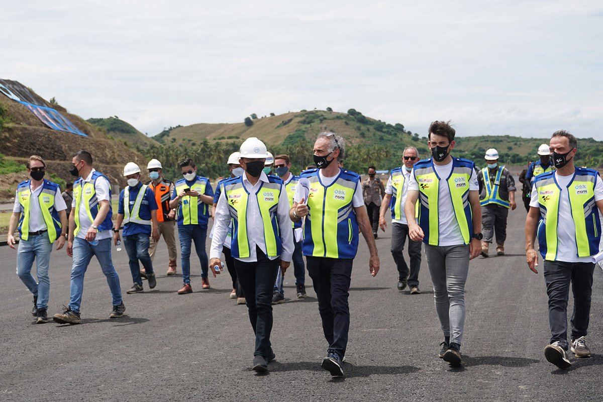 Dorna dan FIM saat melakukan peninjauan progres pembangunan Sirkuit Jalan Raya Internasional Mandalika, Lombok, Nusa Tenggara Barat, beberapa hari lalu.