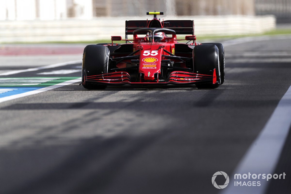 Carlos Sainz Jr., Ferrari SF21
