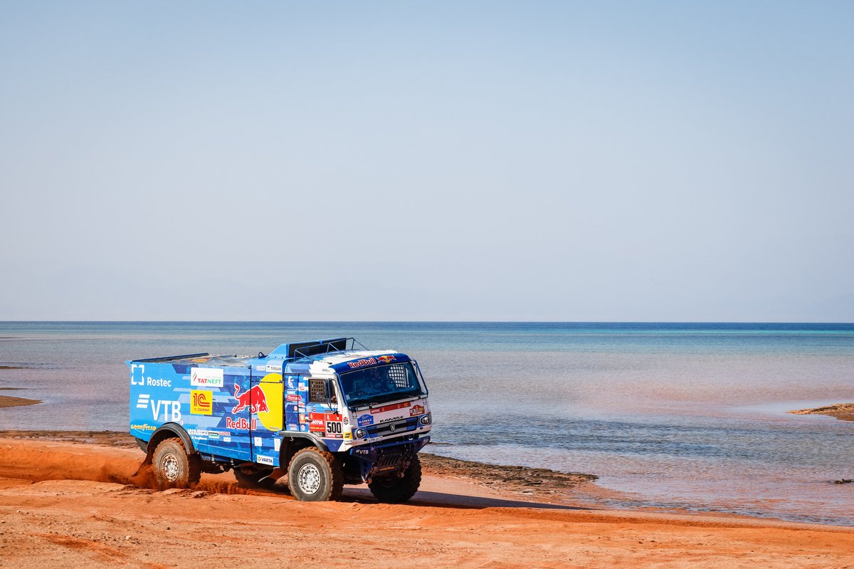 #500 Kamaz - Master: Andrey Karginov, Andrey Mokeev, Igor Leonov