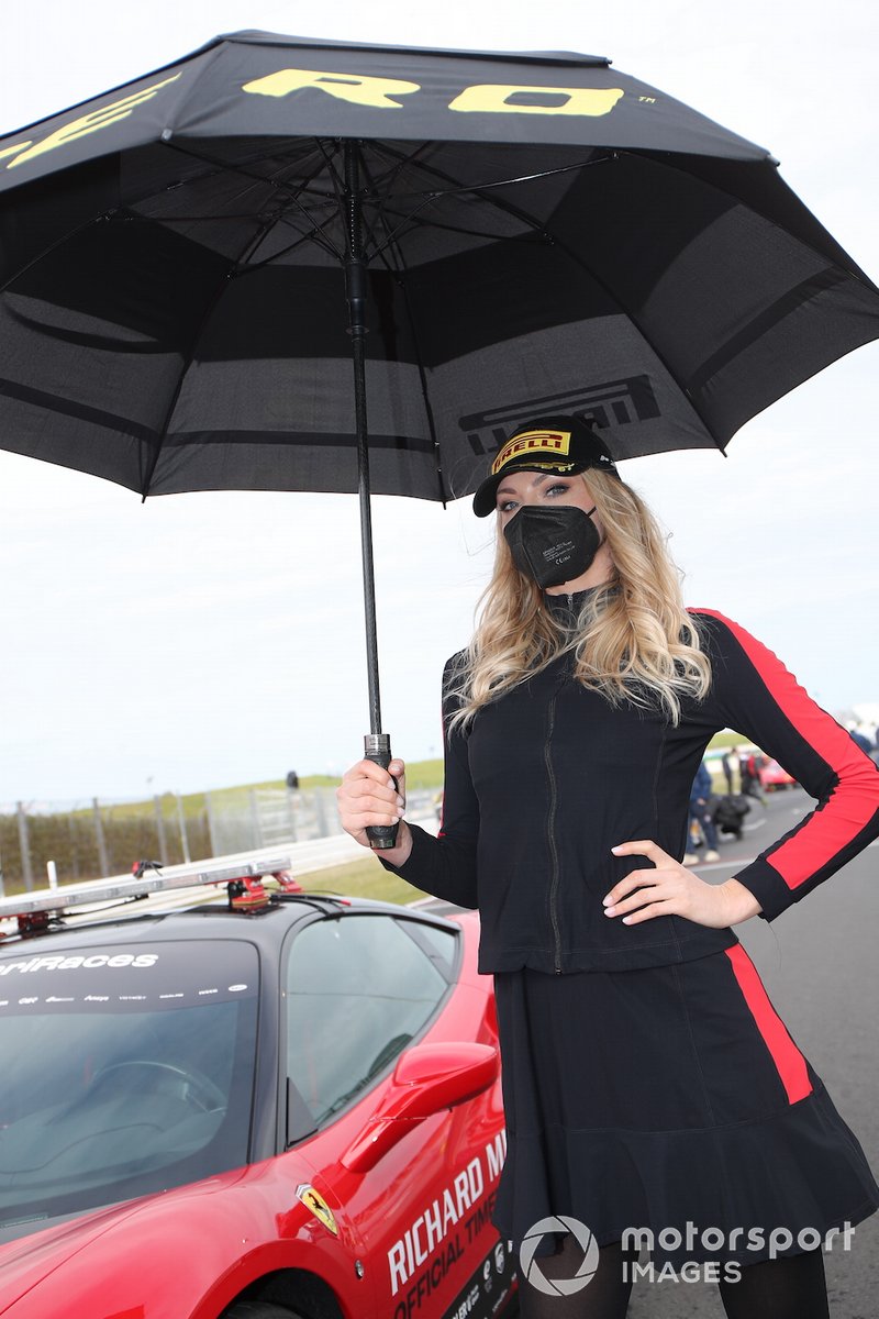 Le Grid Girls