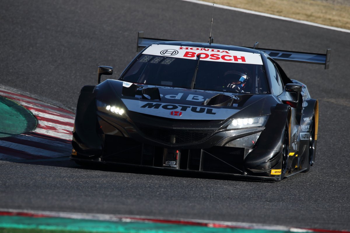 #16 Red Bull MOTUL MUGEN NSX-GT