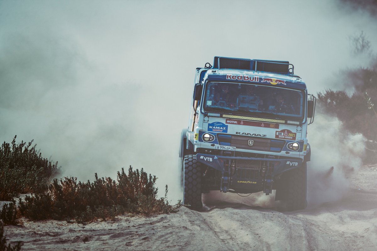 #500 Kamaz - Master: Andrey Karginov, Andrey Mokeev, Igor Leonov