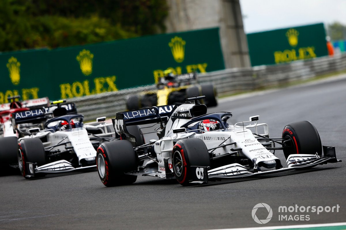 Daniil Kvyat, AlphaTauri AT01 e Pierre Gasly, AlphaTauri AT01