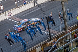 Kevin Harvick and Stewart-Haas Racing team celebrating the victory