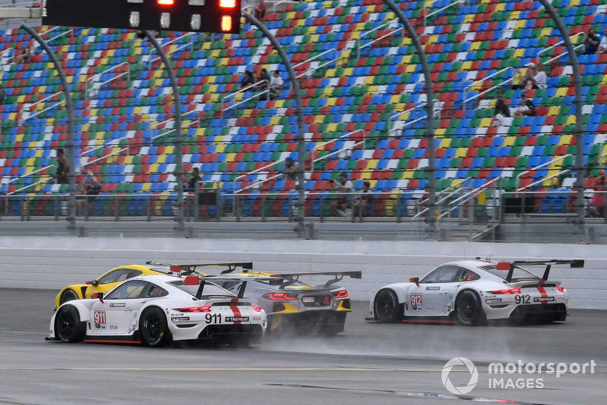 Salida: #911 Porsche GT Team Porsche 911 RSR - 19, GTLM: Nick Tandy, Fred Makowiecki