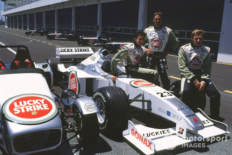 2000: Ricardo Zonta, Darren Manning e Patrick Lemarie, BAR Honda BAR 002