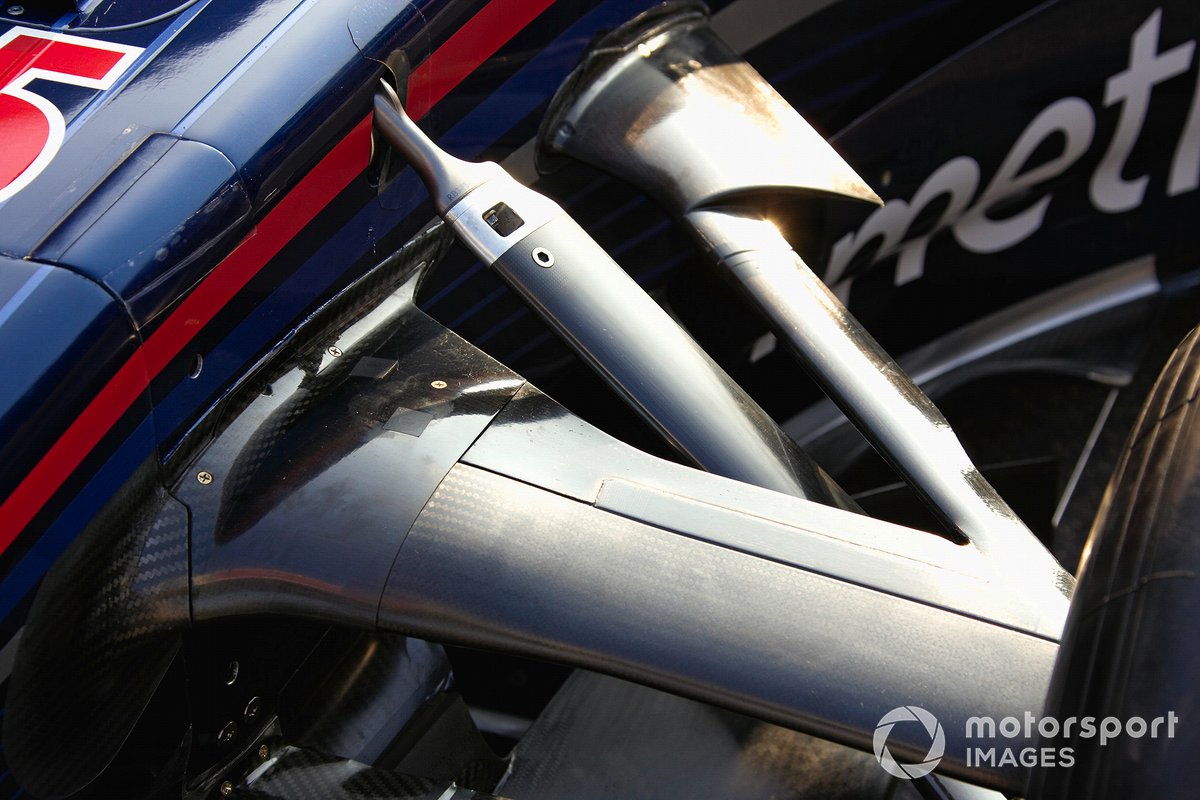 Left front suspension of the Red Bull Racing RB3
