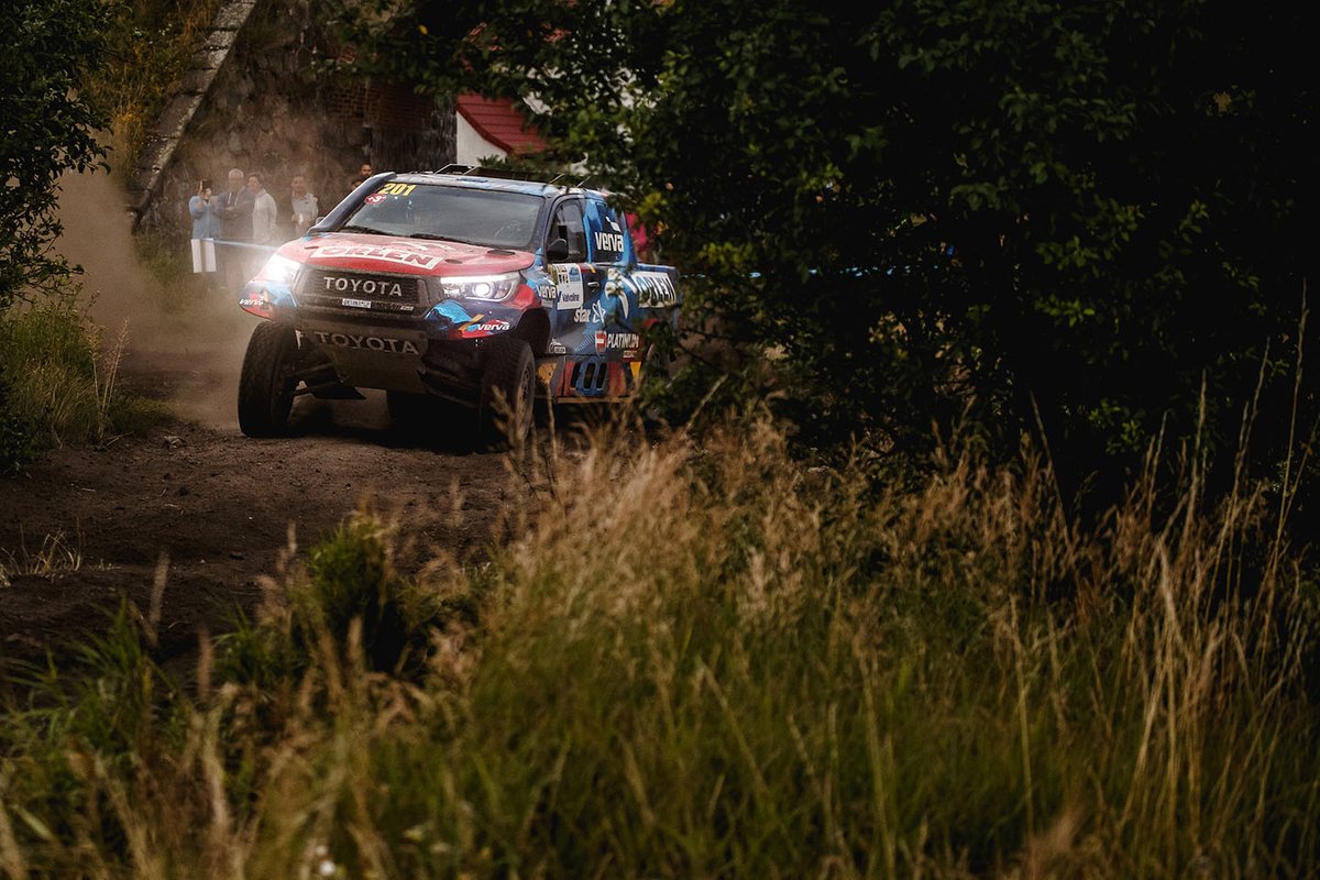 Kuba Przygoński, Timo Gottschalk, Toyota Hillux