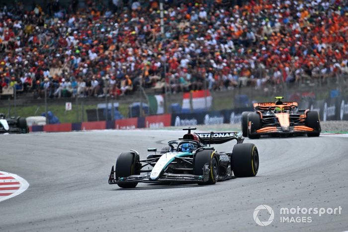 George Russell, Mercedes F1 W15, Lando Norris, McLaren MCL38