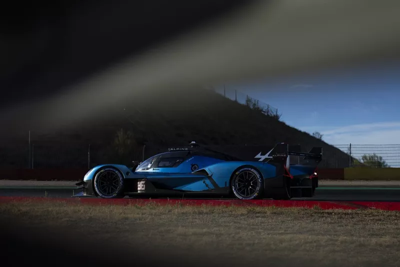 Alpine A424