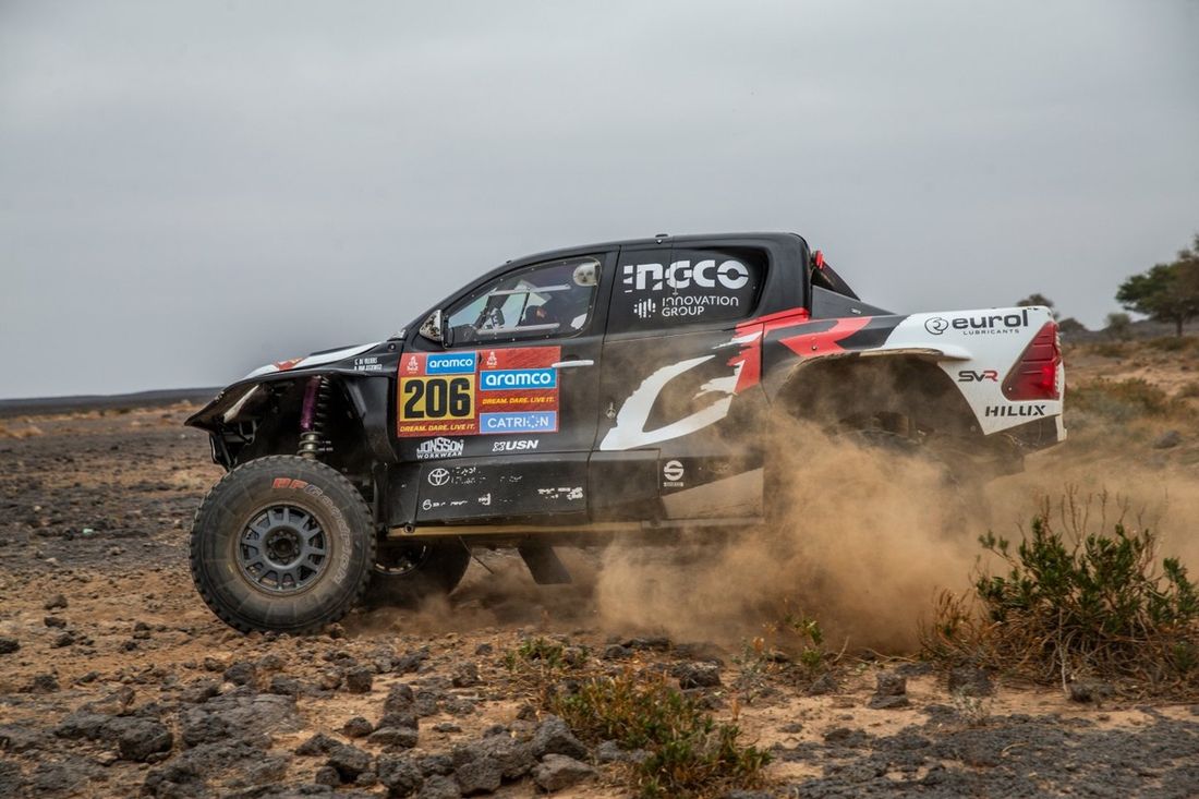 #206 Toyota Gazoo Racing Toyota: Giniel De Villiers, Dirk Von Zitzewitz