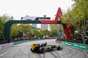 Demonstration with Guanyu Zhou, Renault F1 Team 