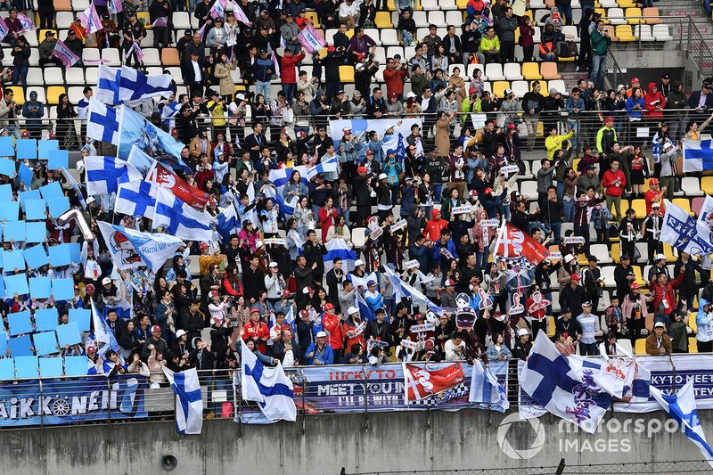 Crowd support for Kimi Raikkonen, Alfa Romeo Racing