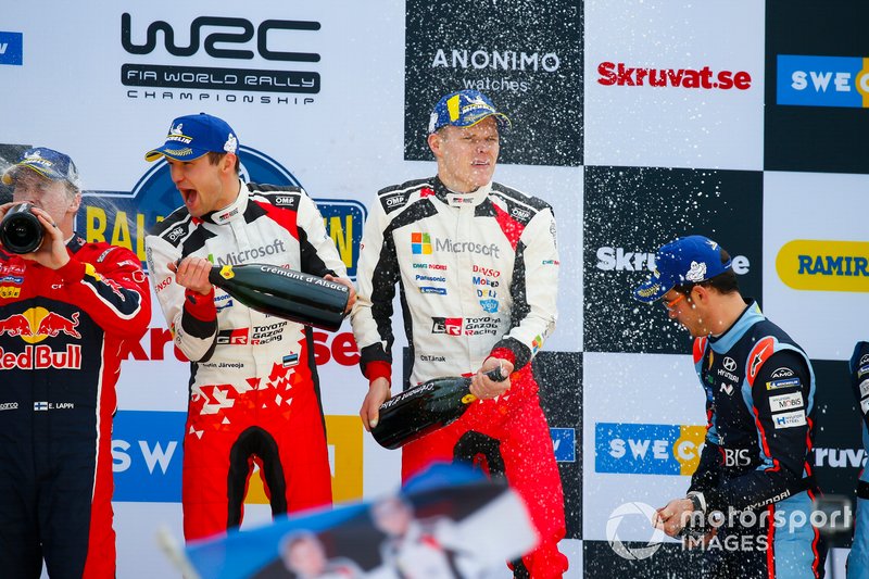 Esapekka Lappi, Citroen World Rally Team Citroen C3 WRC, Martin Järveoja, Ott Tänak, Toyota Gazoo Racing WRT Toyota Yaris WRC, Nicolas Gilsoul, Hyundai Motorsport Hyundai i20 Coupe WRC