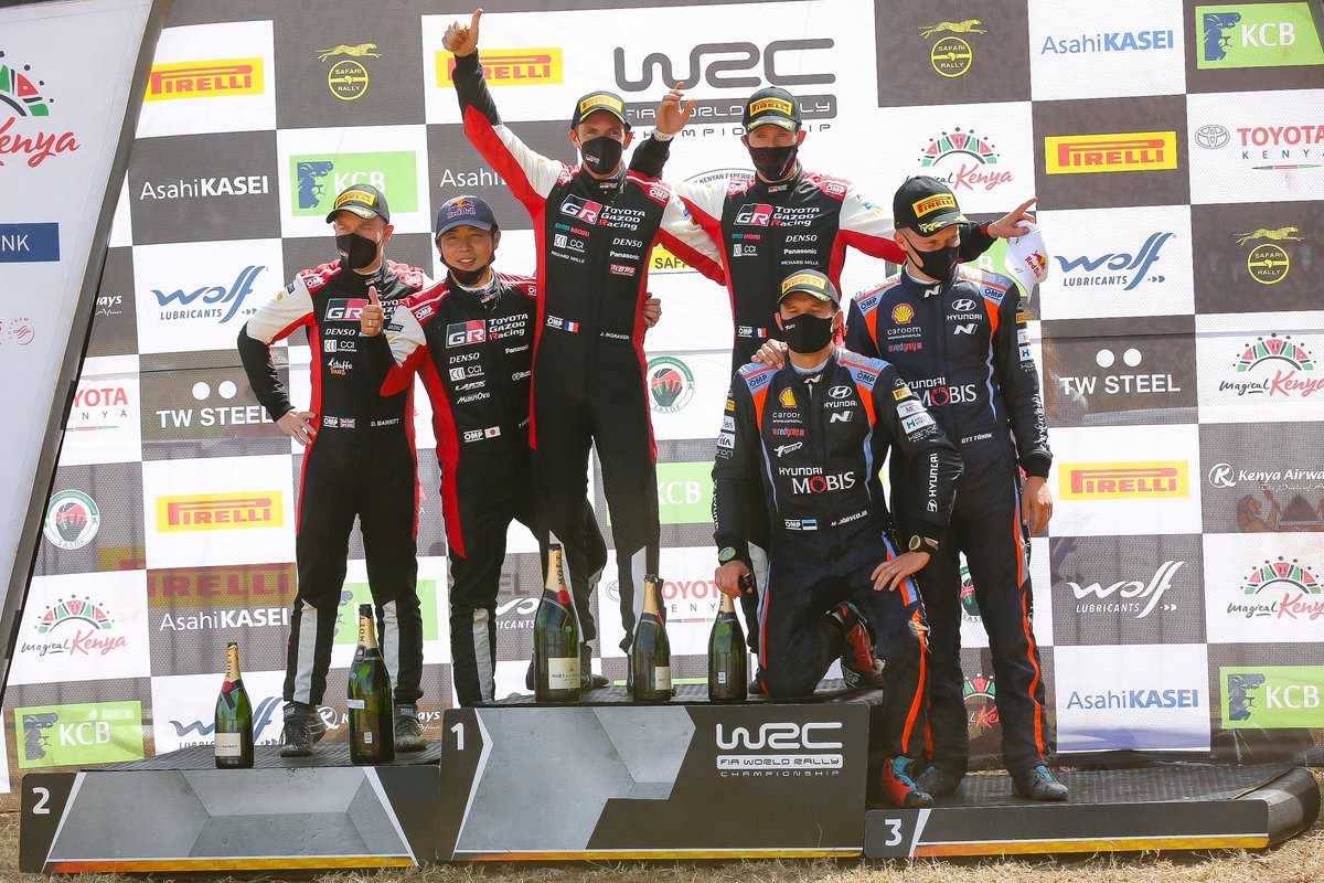 Podio: Ganador Sébastien Ogier, Julien Ingrassia, Toyota Gazoo Racing WRT Toyota Yaris WRC, segundo lugar Takamoto Katsuta, Daniel Barritt, Toyota Gazoo Racing WRT Toyota Yaris WRC, tercer lugar Ott Tänak, Martin Järveoja, Hyundai Motorsport Hyundai i20 Coupe WRC.