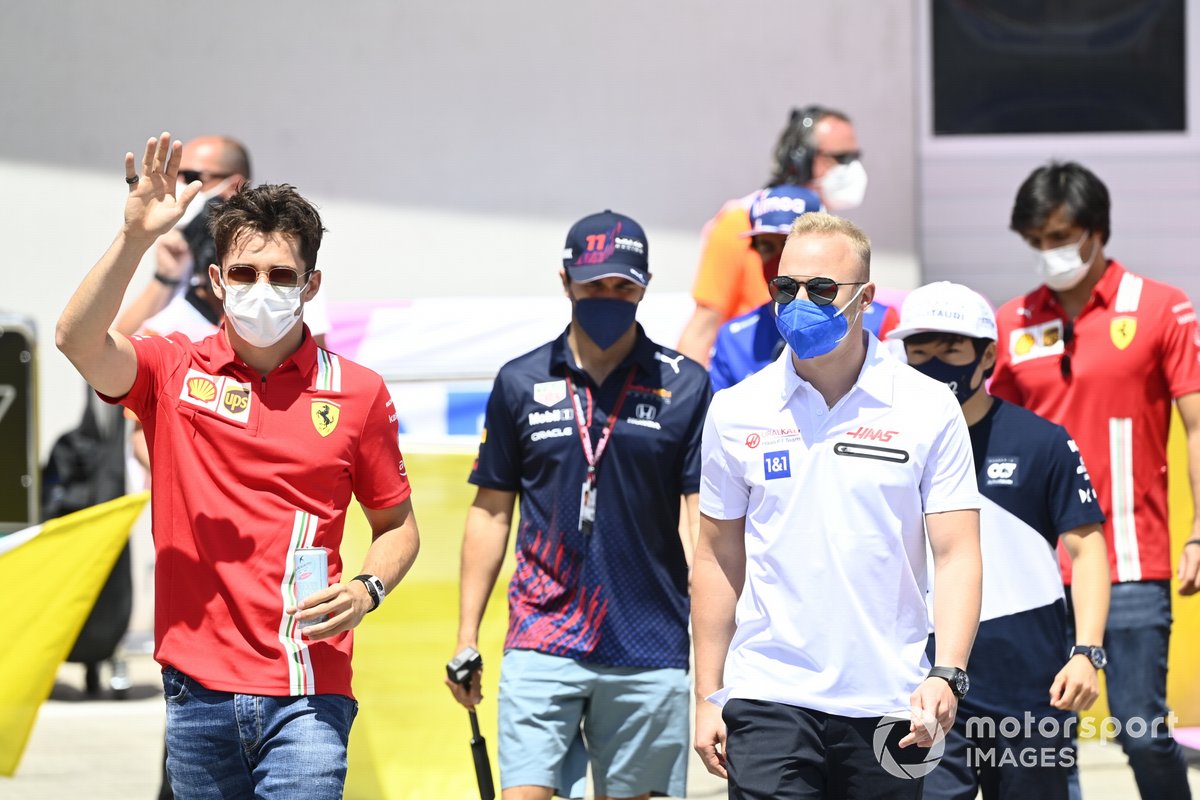 Charles Leclerc, Ferrari, Nikita Mazepin, Haas F1