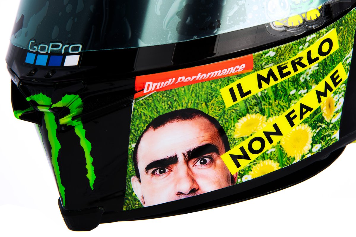 Helm van Valentino Rossi, Petronas Yamaha SRT