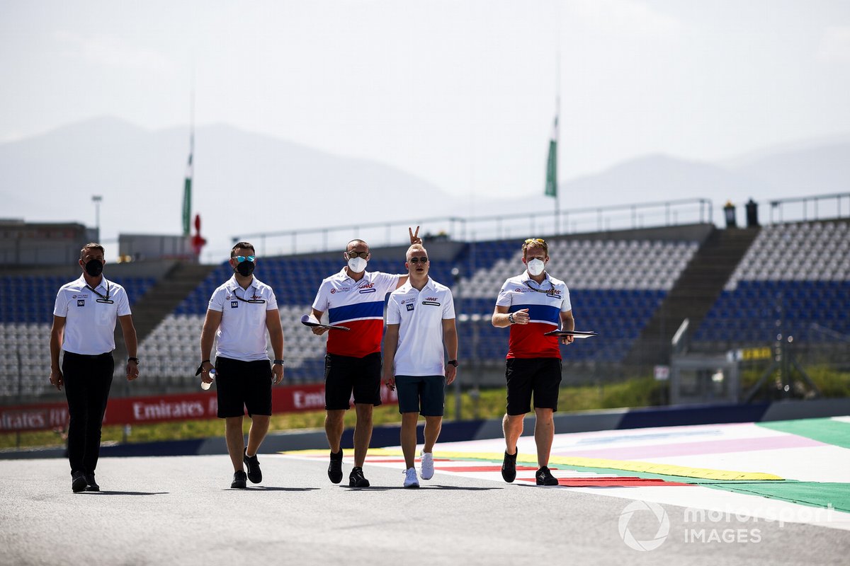 Nikita Mazepin, Haas F1, recorre la pista del GP de Estiria