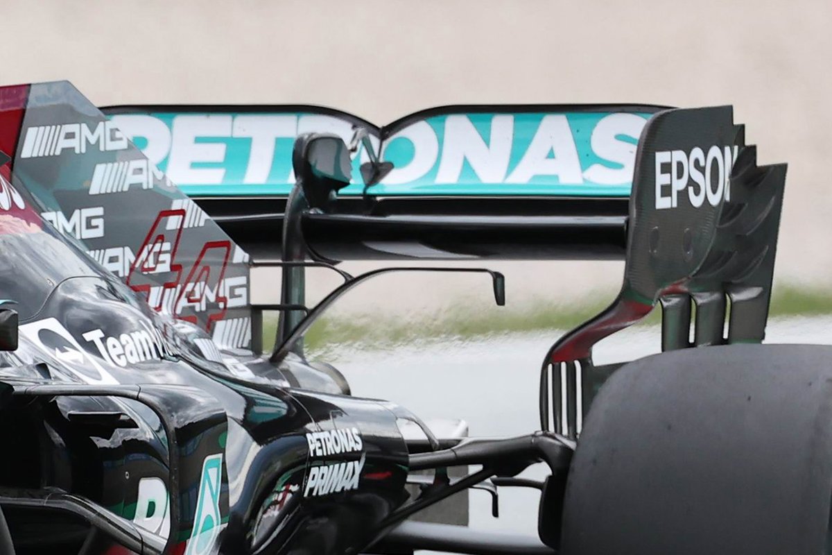 Detalle del alerón trasero del Mercedes W12 de Lewis Hamilton