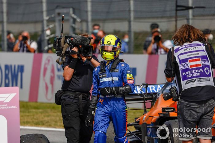 Tercer lugar Lando Norris, McLaren, en Parc Ferme
