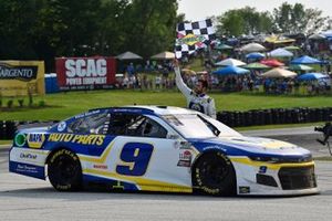 Race winner Chase Elliott, Hendrick Motorsports, Chevrolet Camaro