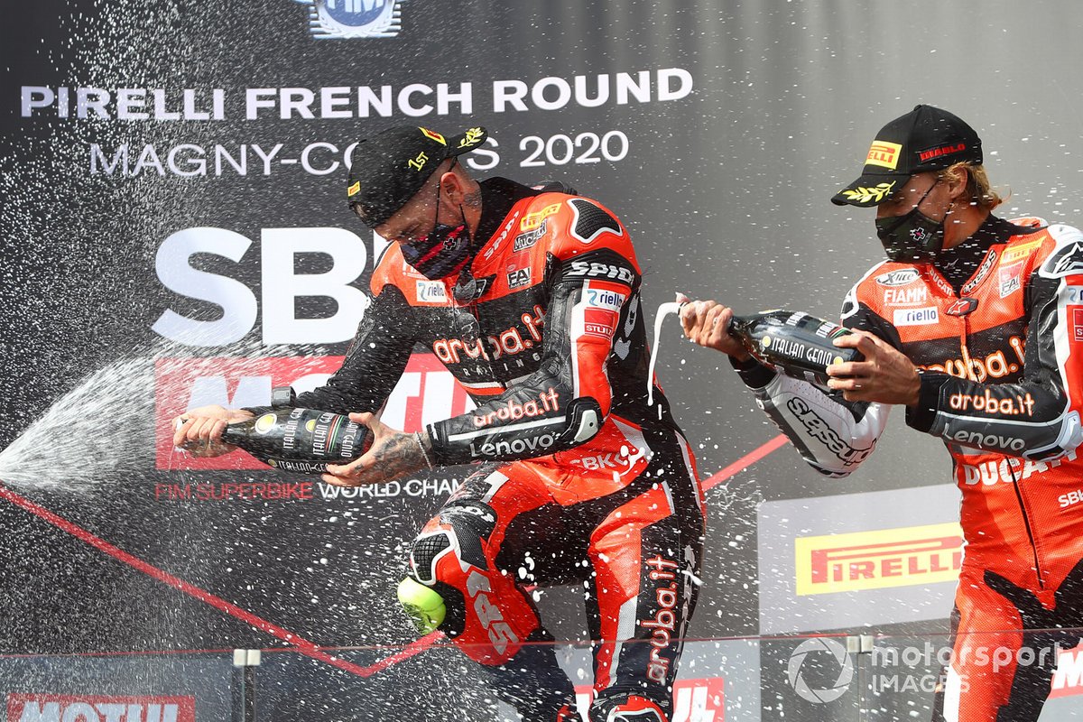 Podio: il vincitore Scott Redding, Aruba.it Racing Ducati, third place Chaz Davies, ARUBA.IT Racing Ducati